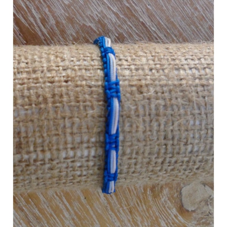 Bracelet macramé blanc et bleu 3